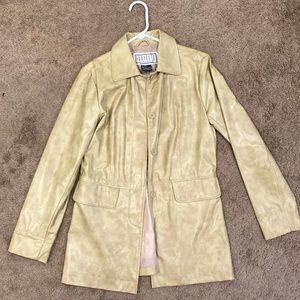 BB DAKOTA medium tan trench coat